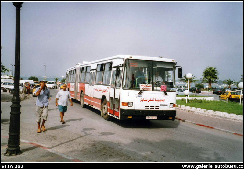Autobus STIA 283