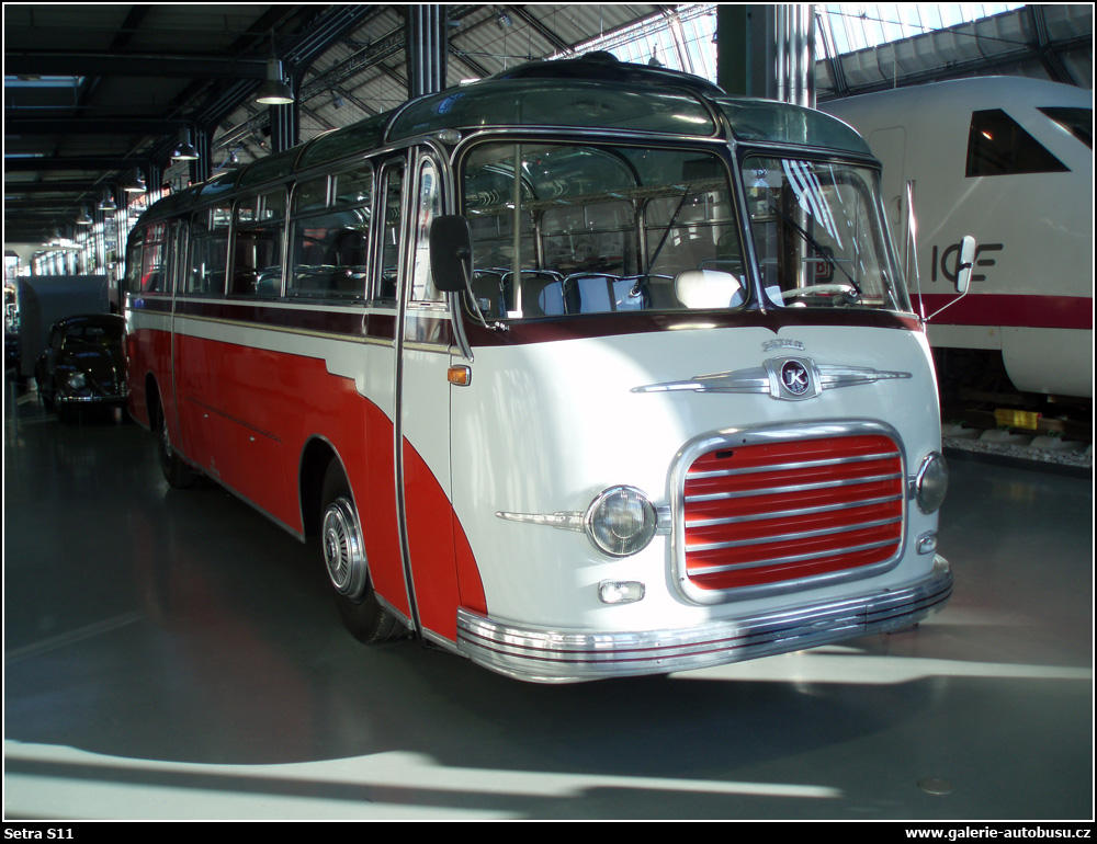 Autobus Setra S11