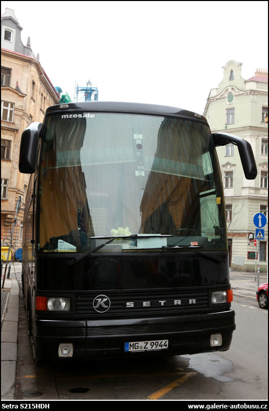 Autobus Setra S215HDH