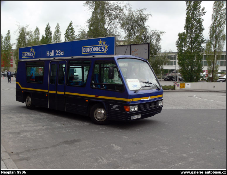 Autobus Neoplan N906