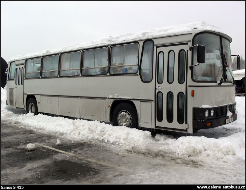Autobus Sanos S 415