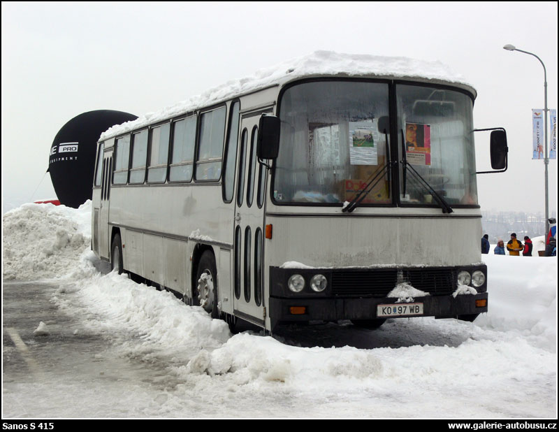 Autobus Sanos S 415