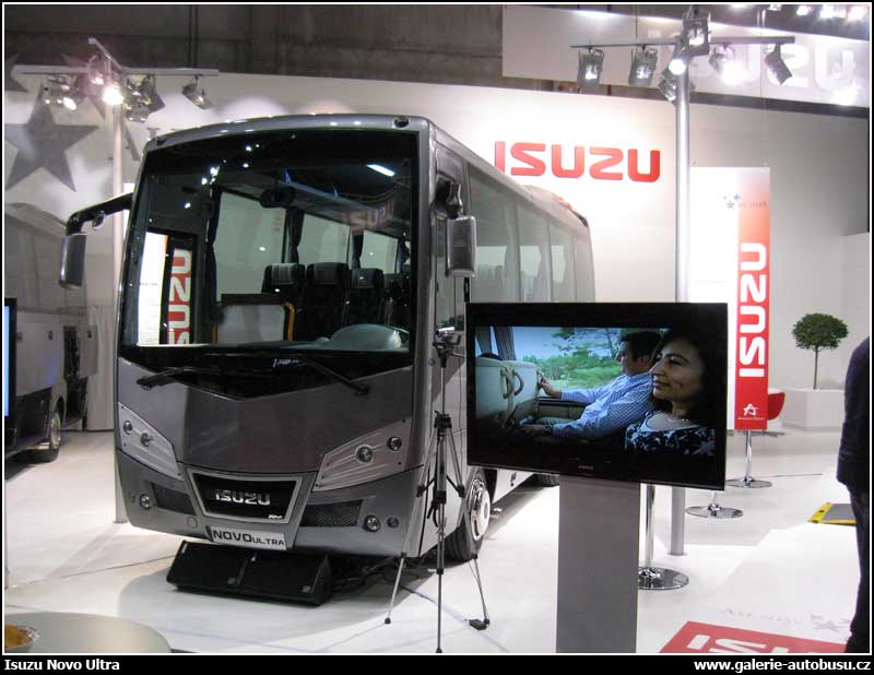 Autobus Isuzu Novo Ultra