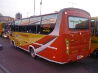 Velký snímek autobusu značky Omega, typu Platinum