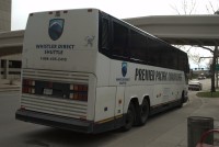 Velký snímek autobusu značky Prevost, typu H3-41