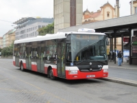 Velký snímek autobusu značky SOR, typu NB12 City
