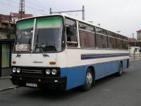 Velký snímek autobusu značky Ikarus, typu 256