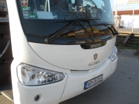 Velký snímek autobusu značky Scania, typu Irizar PB