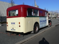 Velký snímek autobusu značky Saurer, typu CT2D