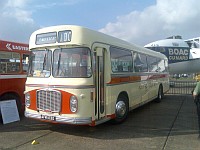 Velký snímek autobusu značky ECW, typu Bristol RE