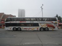 Velký snímek autobusu značky Neoplan, typu Megaliner N128-4