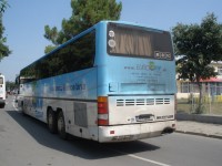 Velký snímek autobusu značky Neoplan, typu Transliner N318-3 SHD