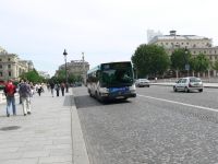 Velký snímek autobusu značky Renault, typu Agora Line