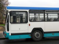 Velký snímek autobusu značky Renault, typu PR100