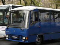 Velký snímek autobusu značky Renault, typu Carrier