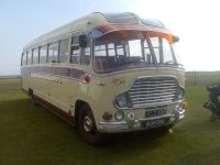 Velký snímek autobusu značky Duple, typu Super Vega