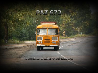 Tapeta na plochu s autobusem značky PAZ, typu 672