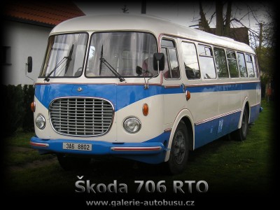 Tapeta na plochu s autobusem značky Škoda, typu 706 RTO