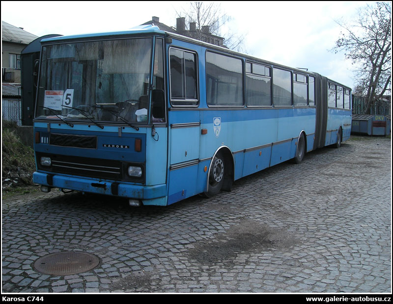 Autobus Karosa C744