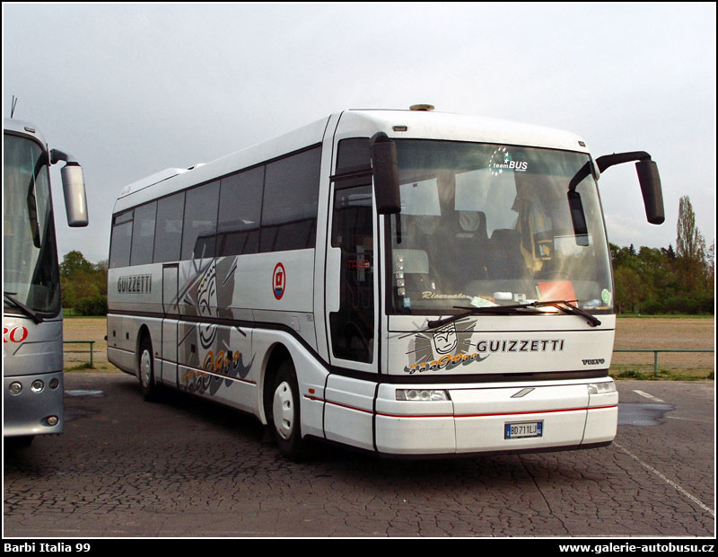 Autobus Barbi Italia 99