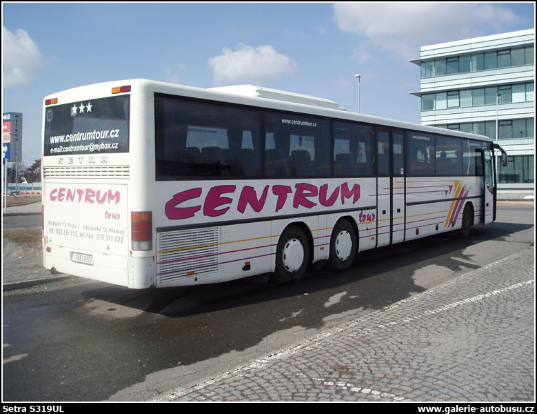 Autobus Setra S319UL