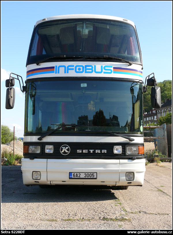 Autobus Setra S228DT