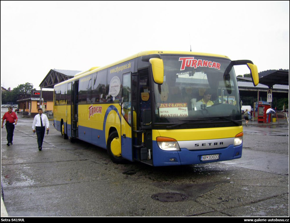 Autobus Setra S419UL