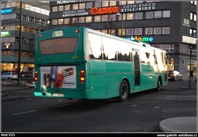 Autobus Vest V25