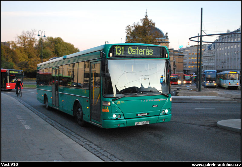 Autobus Vest V10