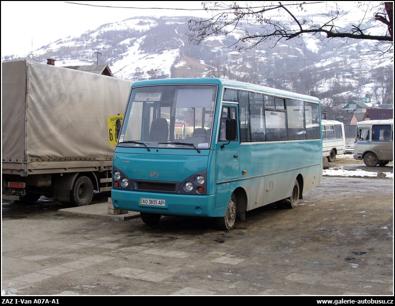 Autobus ZAZ I-Van A07A-A1