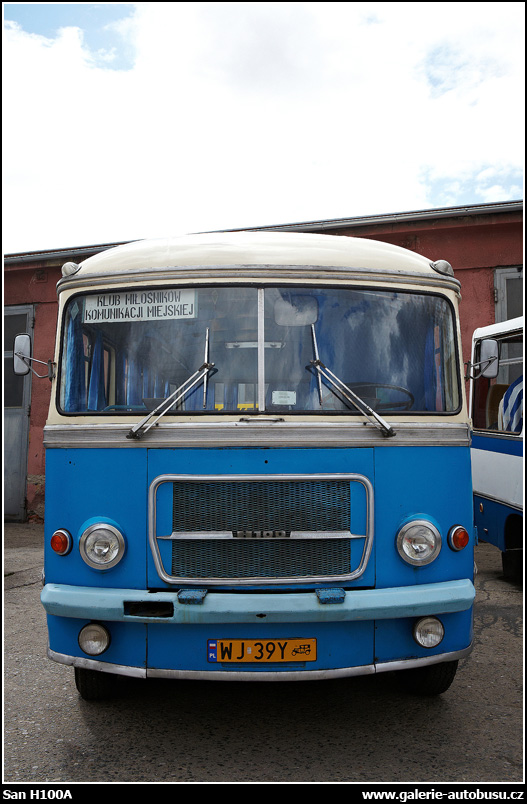 Autobus San H100A