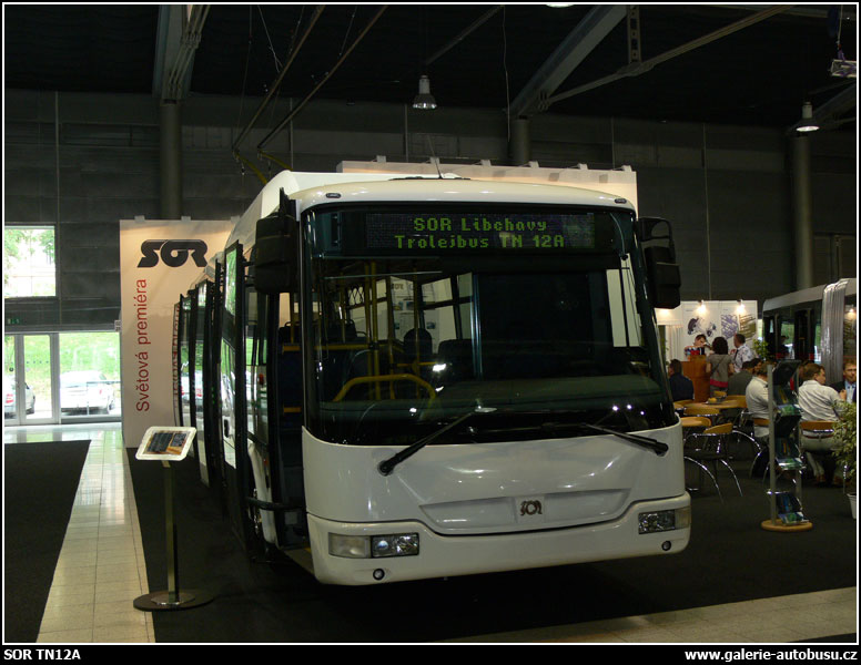 Autobus SOR TN12A