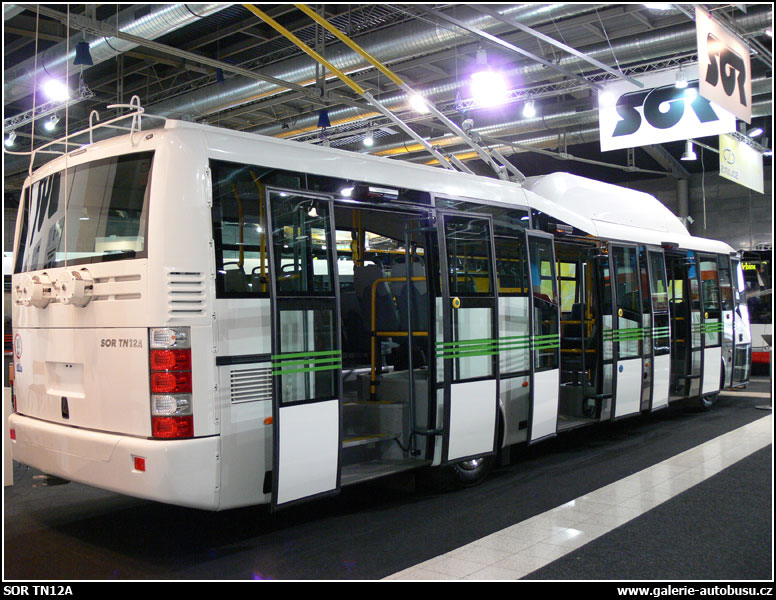 Autobus SOR TN12A