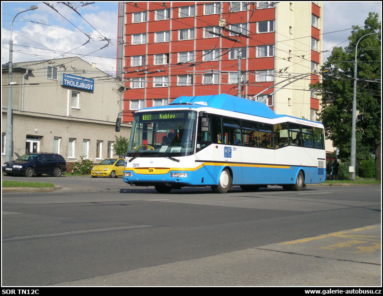 Autobus SOR TN12C