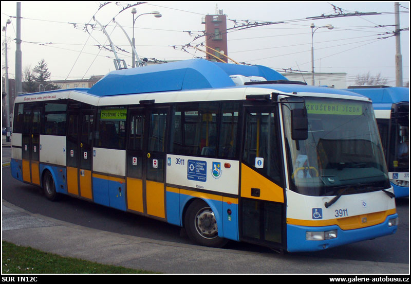 Autobus SOR TN12C