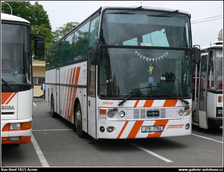Autobus Van Hool T815 Acron