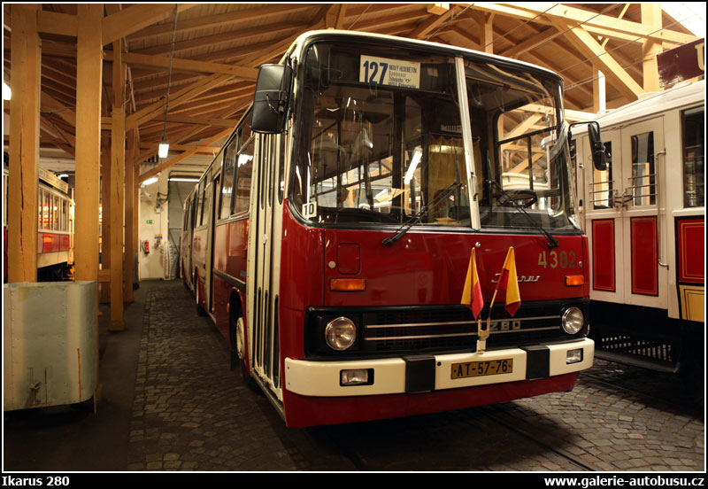Autobus Ikarus 280.08