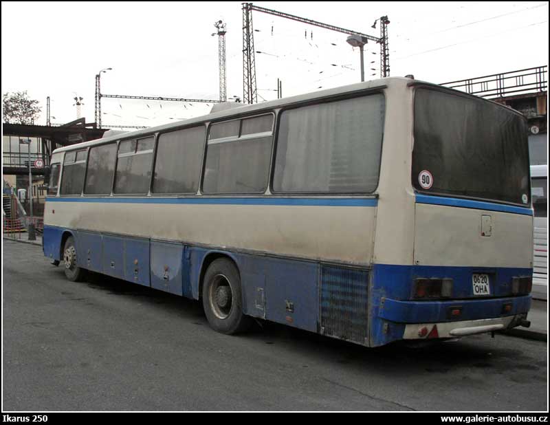 Autobus Ikarus 250