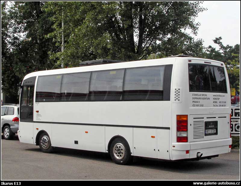 Autobus Ikarus E13