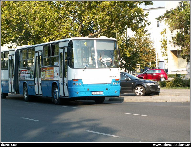 Autobus Ikarus C80