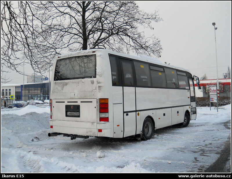 Autobus Ikarus E15