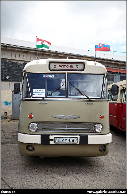 Autobus Ikarus 66