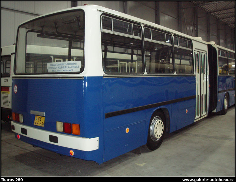 Autobus Ikarus 280.10