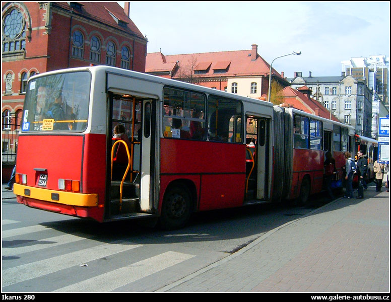 Autobus Ikarus 280.26
