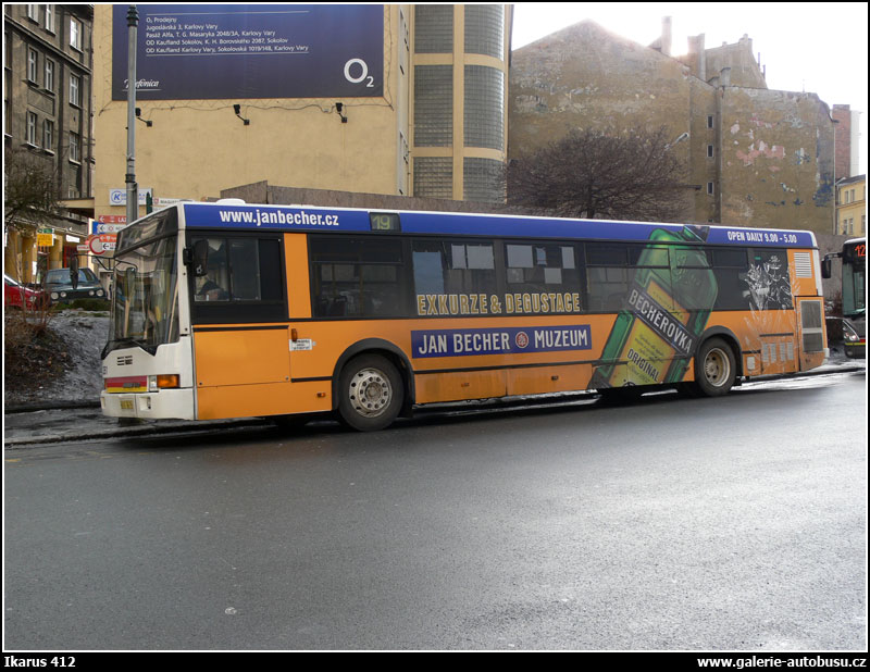 Autobus Ikarus 412