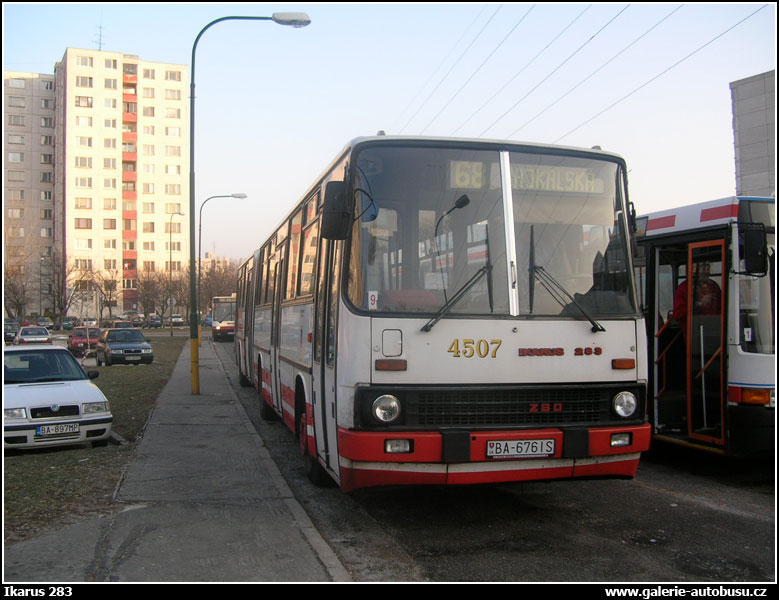 Autobus Ikarus 283