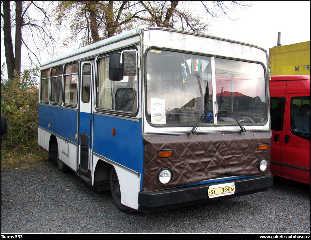 Autobus Ikarus 553
