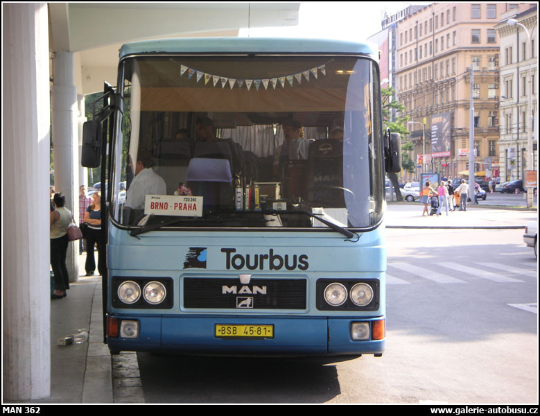 Autobus MAN 362