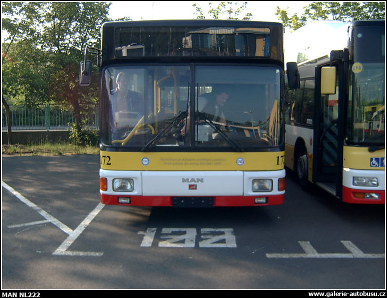 Autobus MAN NL222