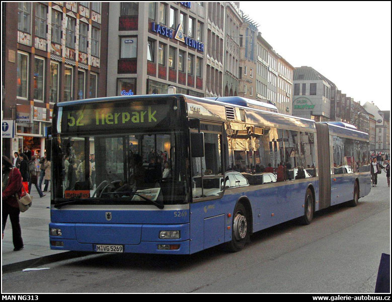 Autobus MAN NG313
